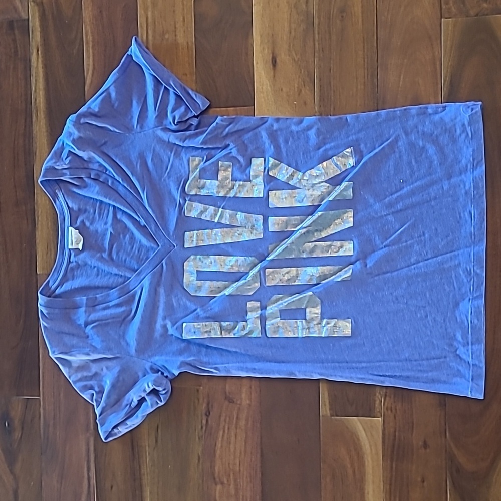 Size s PINK v-neck tshirt with metallic lettering